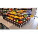 Kosz wiklinowy 40x30 cm - stopniowa wyspa z owocami i warzywami w sklepie