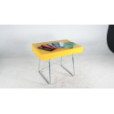 Nogi do palety 580 mm - stolik z żółtym blatem i próbki kolorów folii