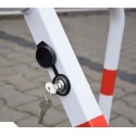 Blokada parkingowa C - zamek z kluczem i osłoną