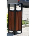 Kosz Onyx A z daszkiem - widok z narożnika na parkingu