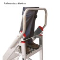 Schody aluminiowe CM50.02 - osoba stojąca na platformie roboczej 40 x 40 cm
