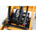 Stół podnośny PL 1000 LB-EL - siłownik hydrauliczny, akumulator i przewody pod platformą