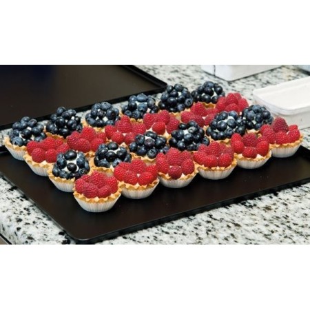 Taca na ciasta 60x20cm, 4 ranty (1 lub 2 cm), kolor czarny, tłoczona, aluminiowa, cukiernicza. Kra01 Tace na ciasta - 4store.pl
