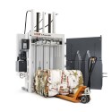 HSM V-Press 860 plus belownica pionowa - otwarte drzwi, bela na wózku paletowym