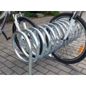 Stojak na rowery VIRO PION 150 cm - spiralny stojak z zaparkowanymi rowerami
