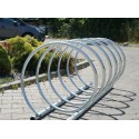 Stojak rowerowy VIRO MAX 200 cm - widok z boku na kostce brukowej
