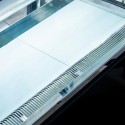 Witryna cukiernicza ELSA S90 - jasna wystawowa półka z perforowaną listwą nawiewu