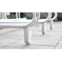 Stojak na rowery RAD-3 Premium - nóżki stojaka na kostce brukowej