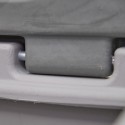 Stacja do segregacji odpadów EVO Minimal 5x50 - zbliżenie na zawias z metalowym trzpieniem