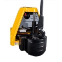 Wózek paletowy EPT15H-1500L - widok na mechanizm podnoszenia i silnik