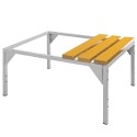 Podstawa z ławeczką pod szafkę BHP Mega-M 60x80x43 - rama z częściowo ułożonymi listwami siedziska