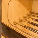 Regał na pieczywo H-180 cm klon jasny - szklane rurki podpierające półki z podświetleniem LED