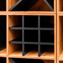 Regał na wino Mega-M 100 cm - zbliżenie na czarne przegrody na butelki