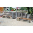 Ławka betonowa bez oparcia Betonita 195 - dwie ławki przy ogrodzeniu w parku