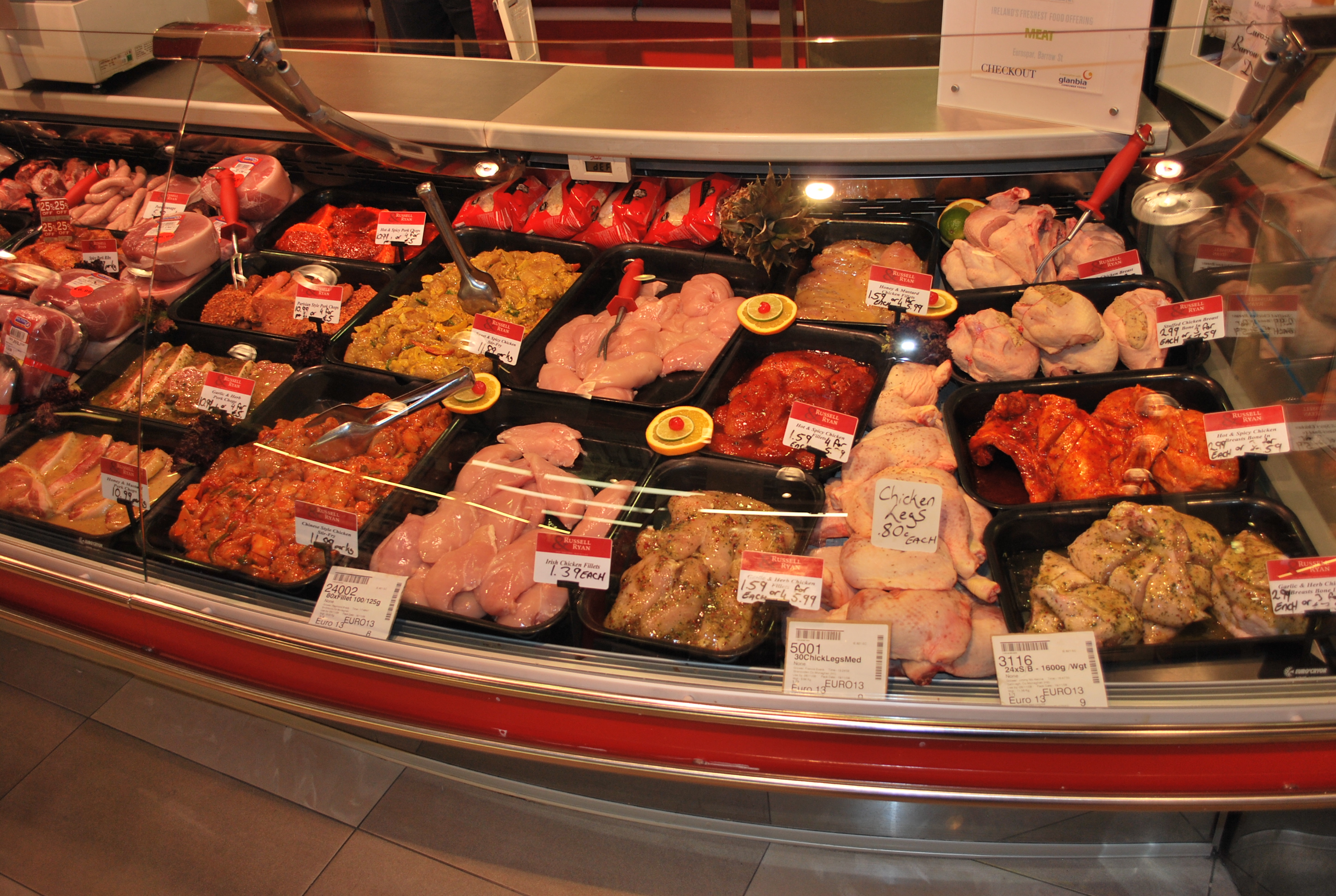 prezentacja produktów, pojemniki GN, pojemniki z pleksi, kaskady
